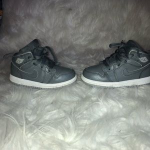 Kids Jordan gray